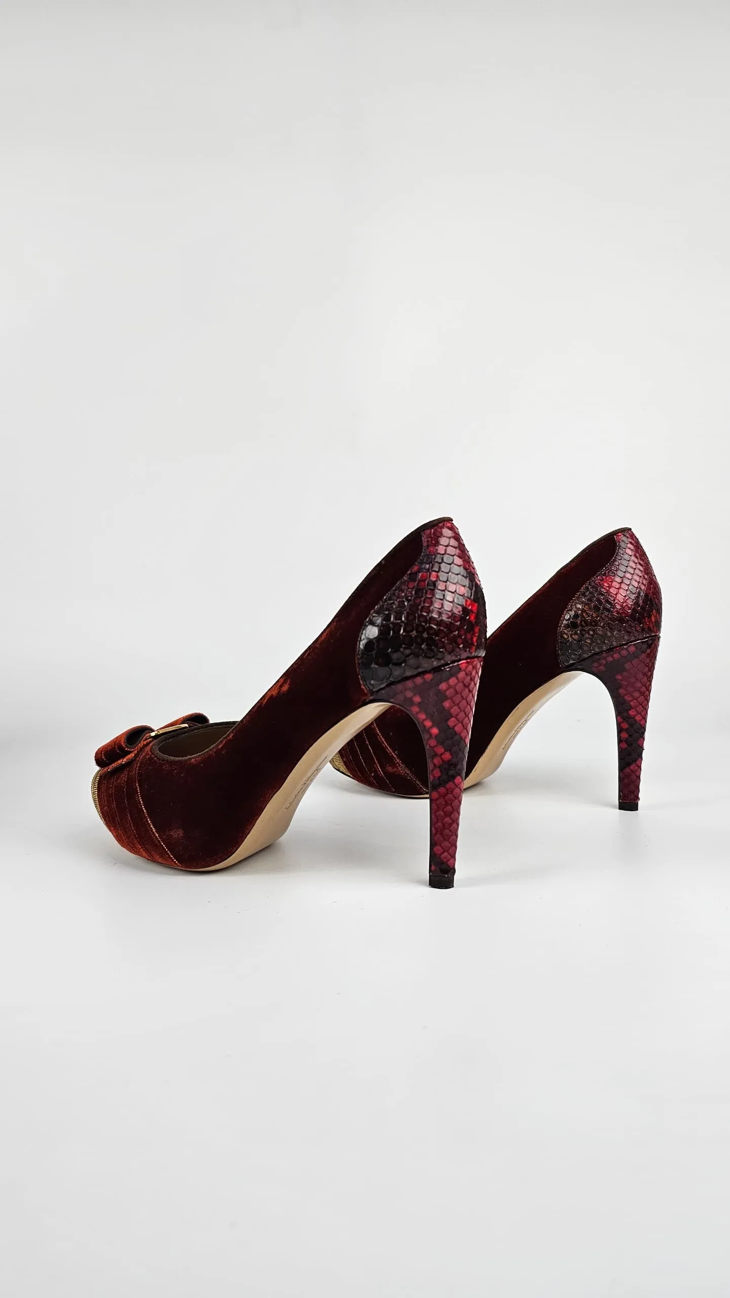 Bordeaux Fondente Toy Peep Toe Pumps