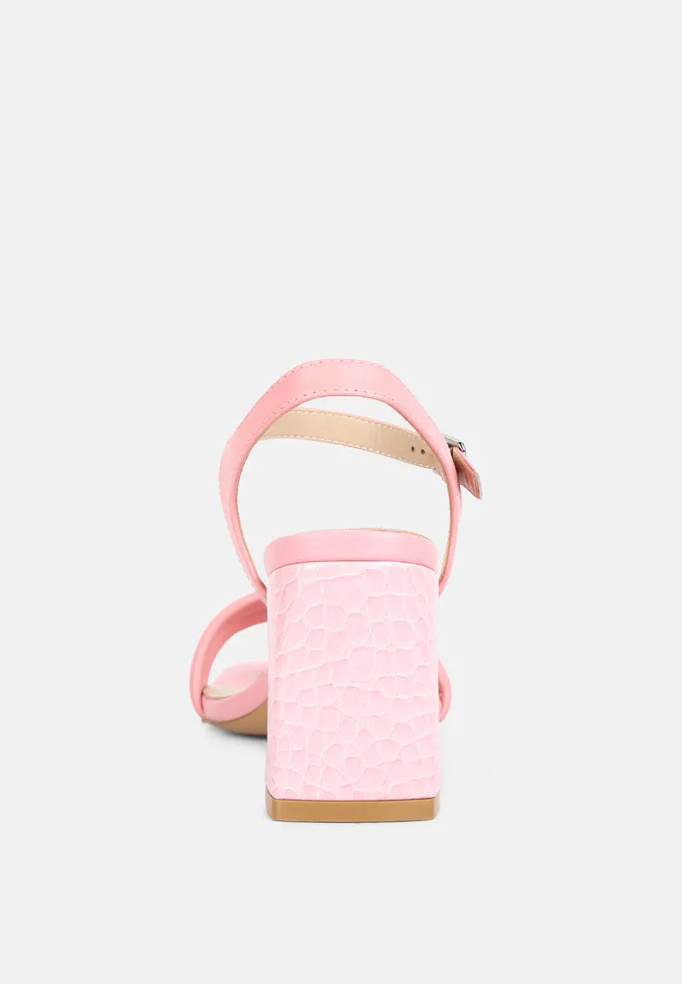 EDYTA Ankle Strap Block Heel Sandals in Pink