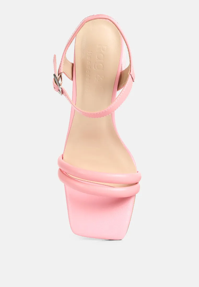 EDYTA Ankle Strap Block Heel Sandals in Pink